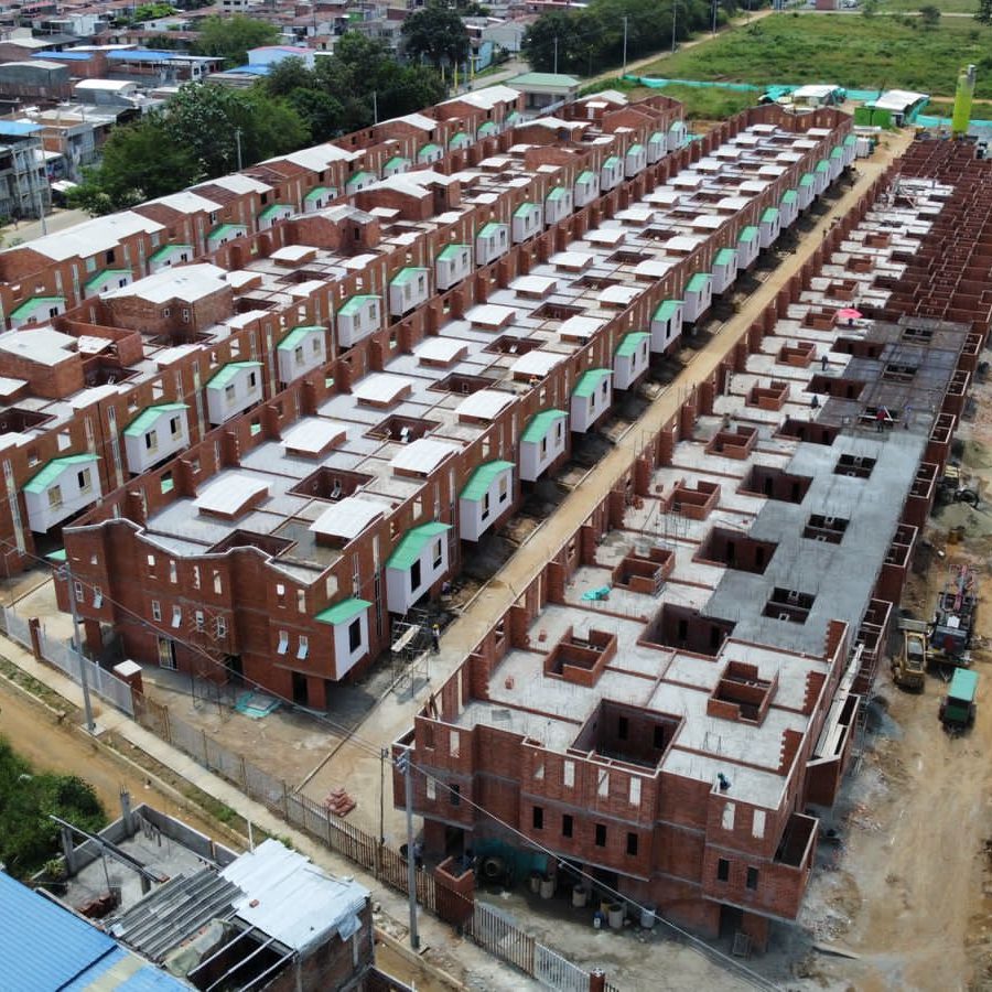 Casas de Interés Social en Palmira y Jamundí G.A. Cadena López