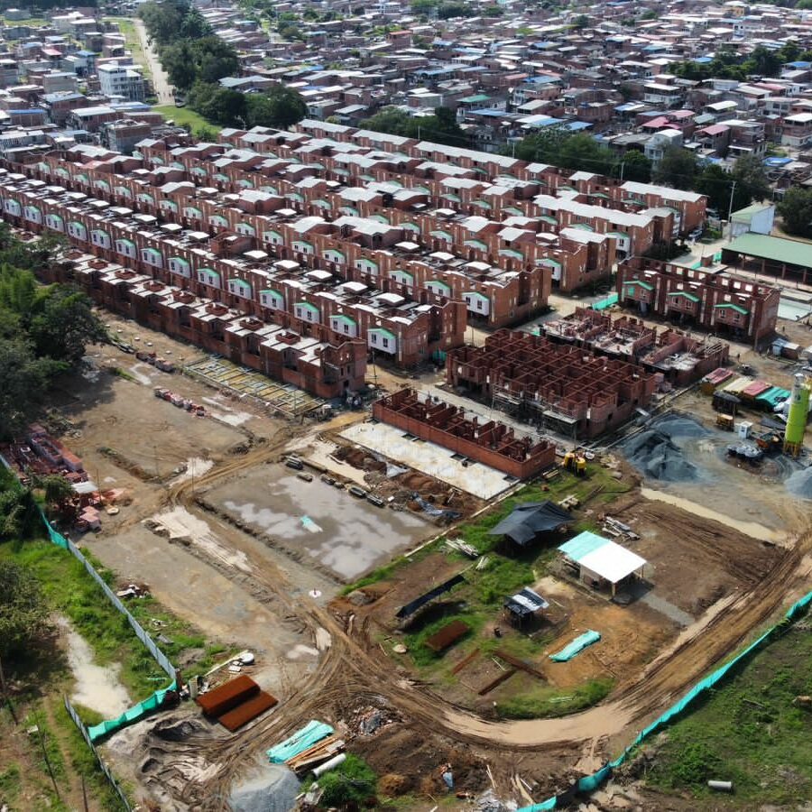 Casas de Interés Social en Palmira y Jamundí G.A. Cadena López
